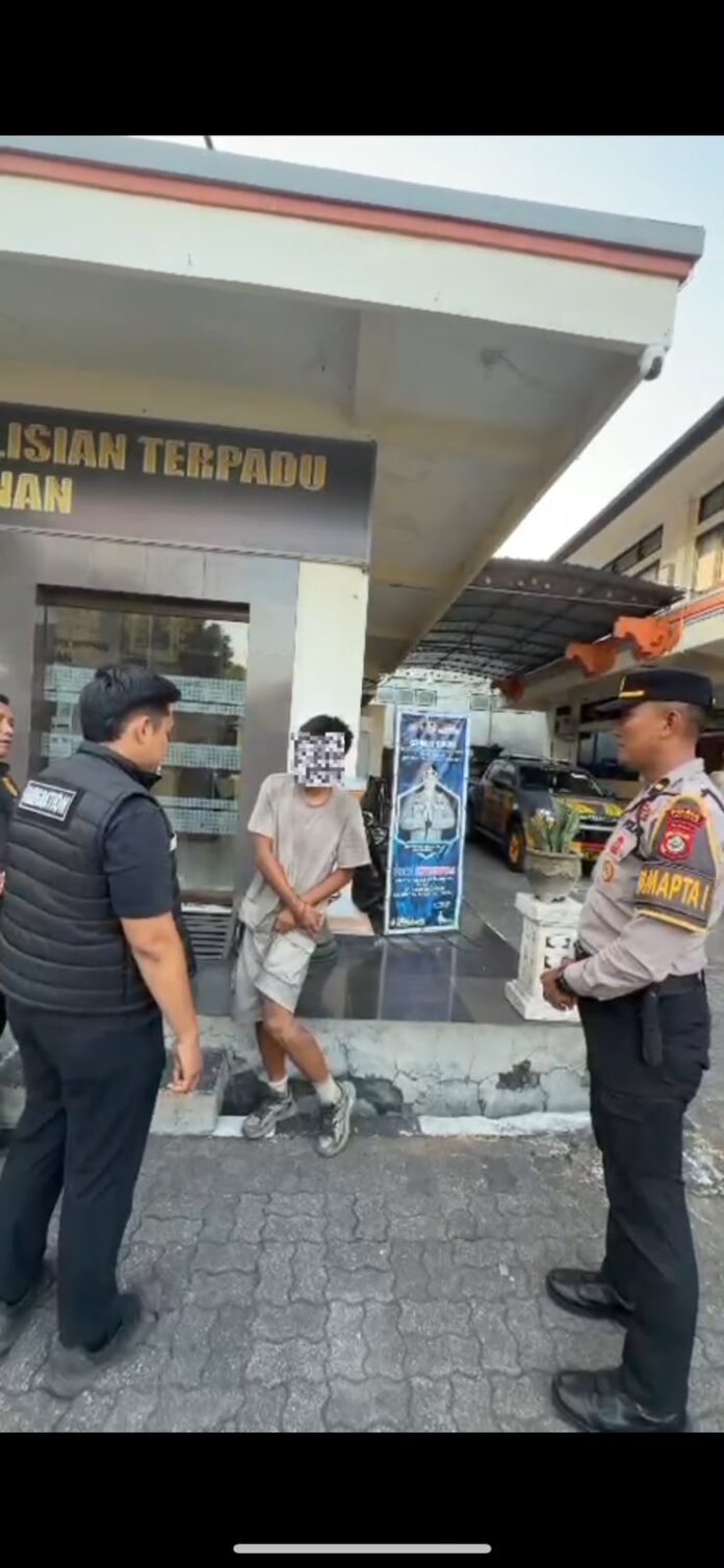 Penanganan keimigrasian WNA asal Tiongkok oleh Imigrasi Tabanan bersama Polres Tabanan.