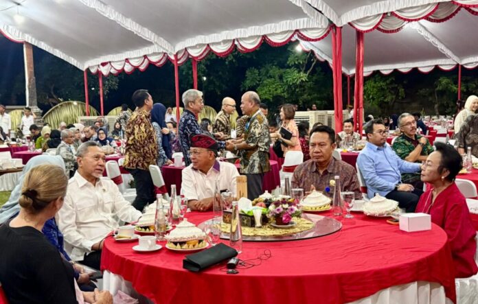 Gubernur Bali Wayan Koster bersama peserta PIT XXII ISOI 2026 di Jayasabha, Denpasar, membahas pengembangan potensi kelautan dan perikanan Bali berbasis riset dan teknologi.