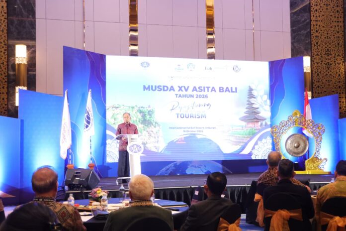 Gubernur Bali Wayan Koster membuka Musda XV ASITA Bali 2026 di Jimbaran, Badung, dan menyampaikan proyeksi kunjungan wisatawan mancanegara ke Bali.