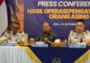 Koster Tegaskan WNA Wajib Hormati Budaya Bali Wayan Koster menghadiri konferensi pers pengawasan warga negara asing di Bali.