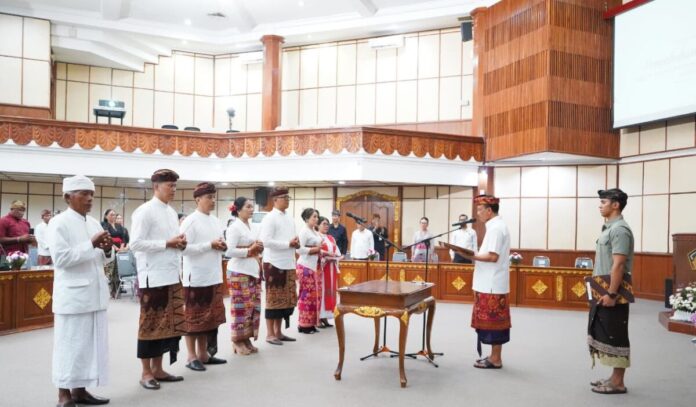 Pelantikan anggota KPAD Provinsi Bali periode 2026–2031 di Kantor Gubernur Bali, Denpasar.