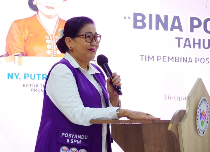 Putri Suastini Koster membuka Bimtek Bina Posyandu 2026 untuk meningkatkan kompetensi kader Posyandu dari Kabupaten Buleleng