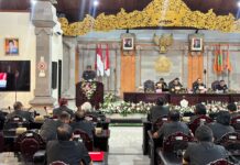 APBD Tabanan 2027 Dirancang Rp2,15 Triliun, Ini Rinciannya Wakil Bupati Tabanan I Made Dirga menyampaikan pidato pengantar Ranperda APBD Tabanan 2027