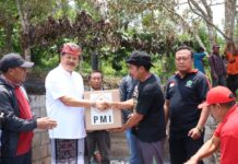 Kebakaran di Pujungan, Wabup Tabanan Datangi Korban dan Serahkan Bantuan Wakil Bupati Tabanan I Made Dirga meninjau lokasi kebakaran rumah dan kandang ayam di Desa Pujungan, Pupuan, Tabanan, Jumat 9 Oktober 2026.