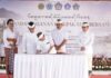 Gubernur Bali Wayan Koster dalam penandatanganan kesepakatan enam Kawasan Rendah Emisi Kerthi Bhumi Satwika di Bali.